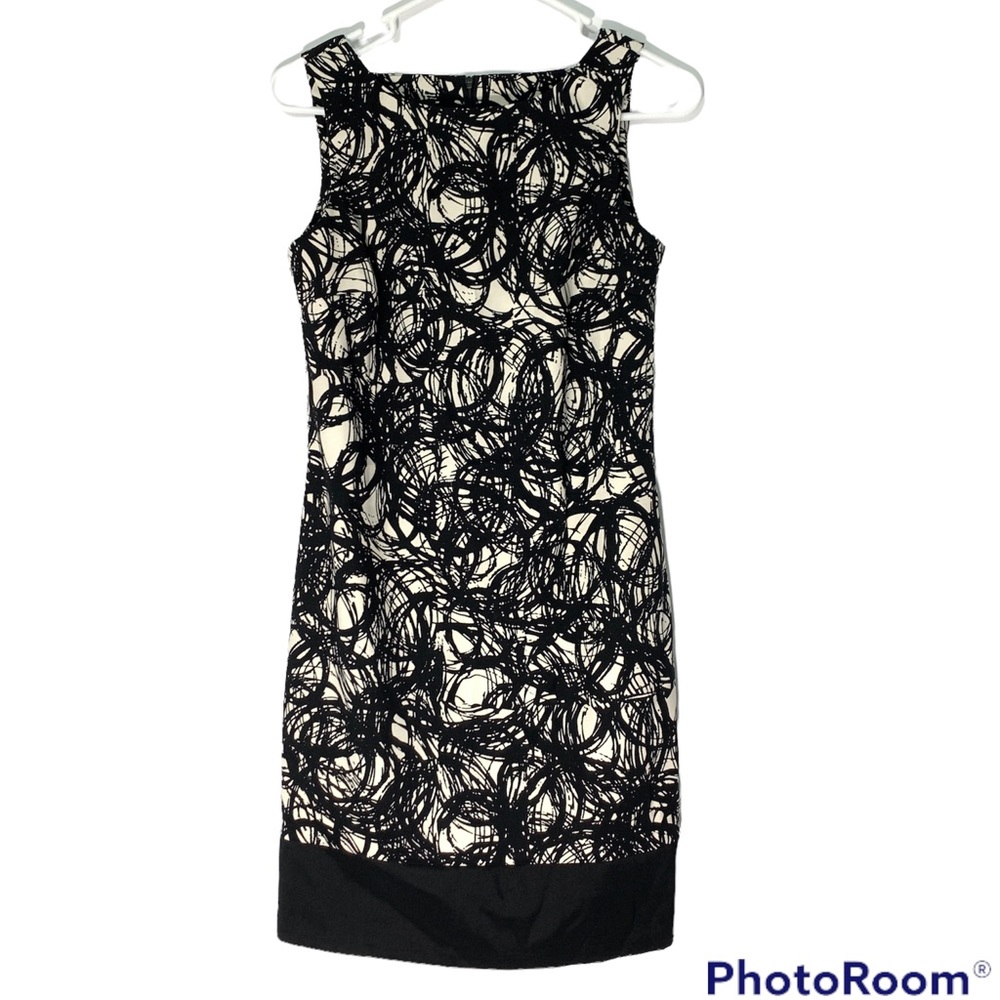 AB Studio Sheath Dress ~ Size 2 ~ Black & White ~ Sleeveless